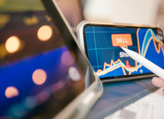 Análisis de opciones de Bitcoin, Ethereum y forex por un trader multimercado